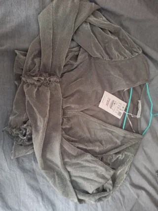 Blusa fiesta plata nueva Stradivarius