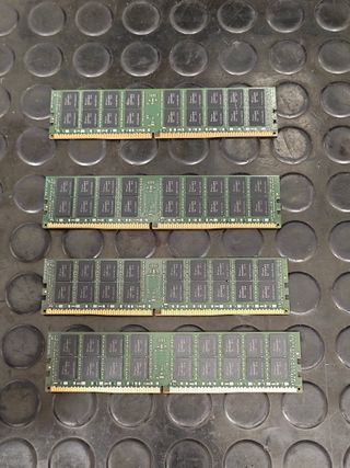 4x Kingston KVR21R15D4/16 DDR4 16GB 2133MHz