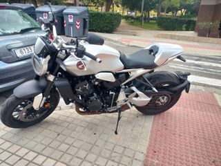 Honda CB 1000R Plata