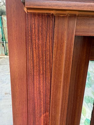 Ventana corredera aluminio marrón