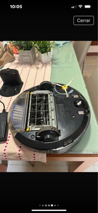Roomba con cargador (sin batería)
