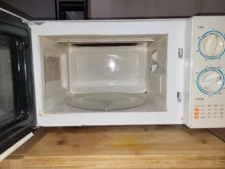 Microondas y Grill Orbegozo