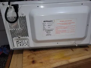 Microondas y Grill Orbegozo