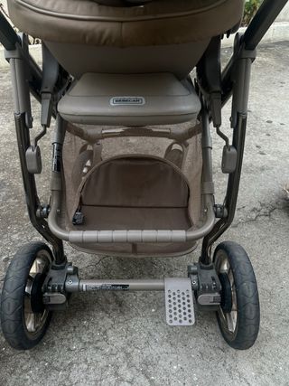 Carrinho de bebé e acessórios