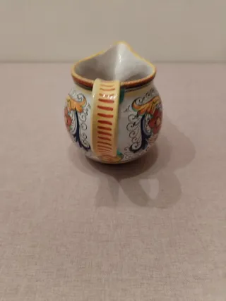 Brocca ceramica dipinta a mano
