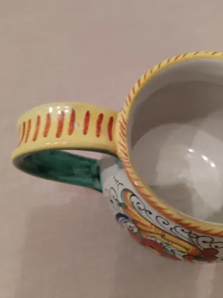 Brocca ceramica dipinta a mano