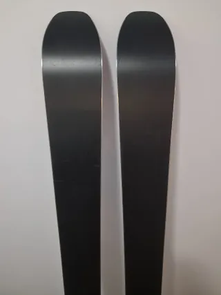 Esquís travesia Volkl Rise Montaña Skimo atomic