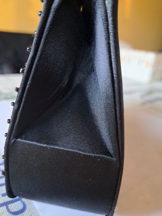 Bolso de fiesta negro con pedrería