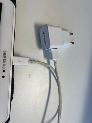 Samsung Galaxy Tab A - INCLUYE FUNDA + CARGADOR