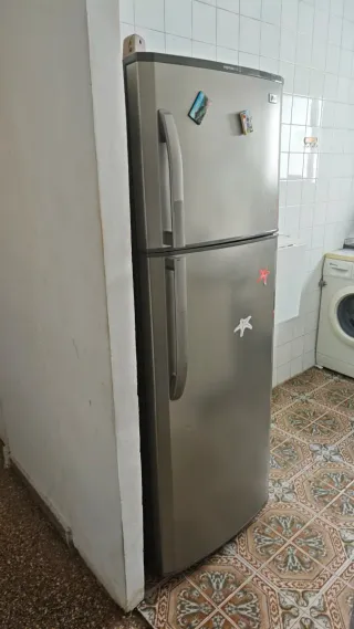 Nevera combi plateada