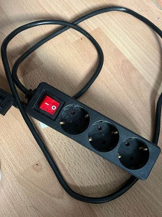 Regleta Negra con Interruptor