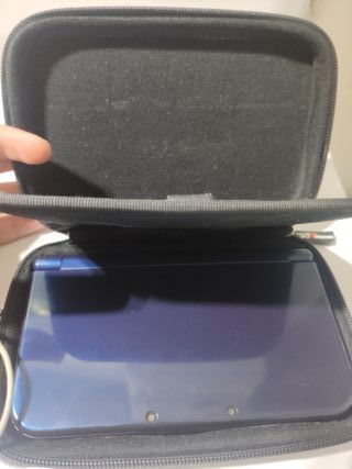 Nuovo Nintendo 3DS XL Blu + Custodia e Caricatore