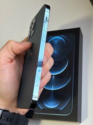 iPhone 12 Pro Azul 256GB Funda original de regalo