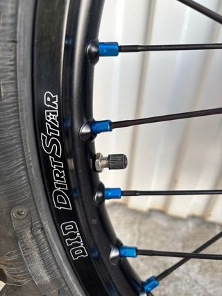 Ruedas Enduro 18 y 21 D.I.D DirtStar