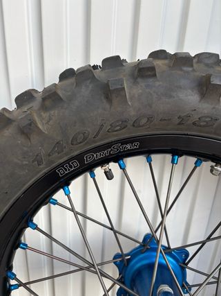 Ruedas Enduro 18 y 21 D.I.D DirtStar