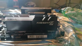 Kit Placa Base Gigabyte + CPU + RAM + M.2