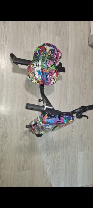 Patinete eléctrico graffiti