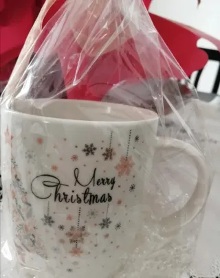 Set regalo Natale: tazza e portachiavi