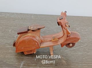 Figuras de madera decorativas