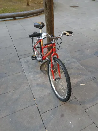 Bicicleta MTB CONOR Roja