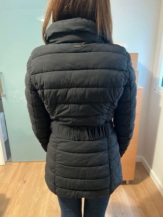 Chaqueta Guess Negra