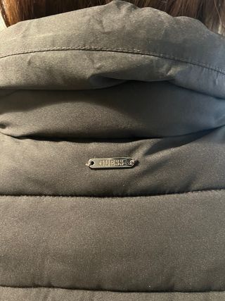 Chaqueta Guess Negra