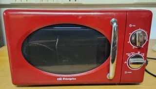 Microondas Orbegozo Rojo