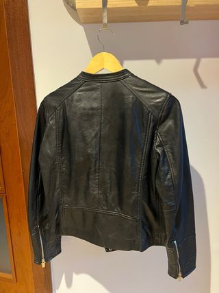 Cazadora Piel Negra Mango Talla S