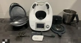 Thermomix TM5 con todos los accesorios