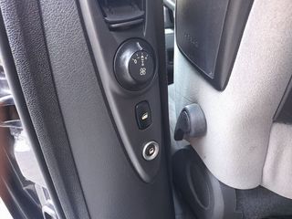 Peugeot 807 ST 2.2 HDI