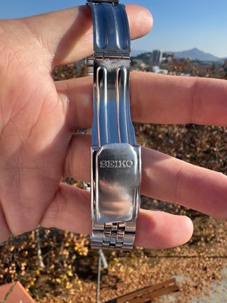 Reloj Seiko Quartz Plata y Blanco