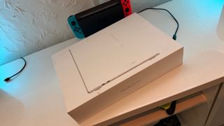 Caja MacBook Air M3 Blanco Estrella