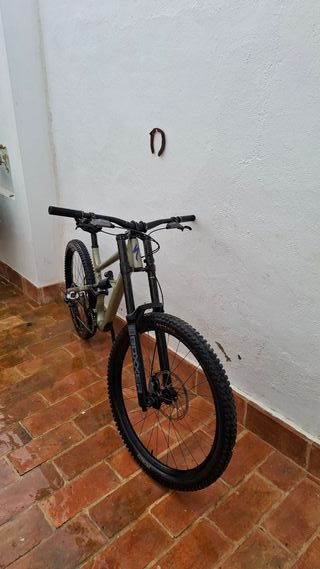 Bicicleta Specialized Status S5 DH