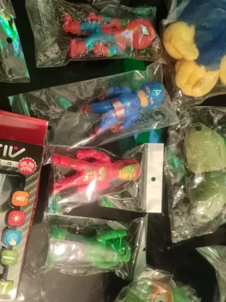 Lote de juguetes nuevos de tienda