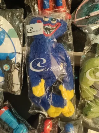 Lote de juguetes nuevos de tienda