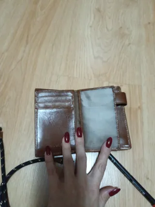 Billetera de caballero de piel marrón nueva