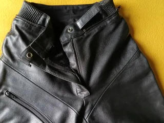 Pantalón moto cuero  mujer