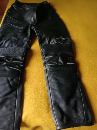 Pantalón moto cuero  mujer