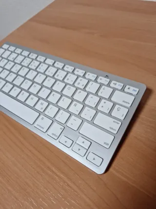 Teclado inalámbrico a pilas
