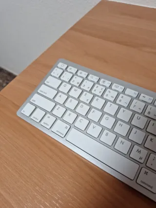 Teclado inalámbrico a pilas