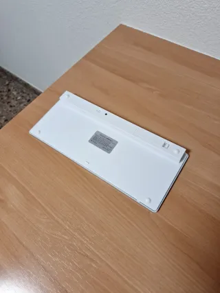Teclado inalámbrico a pilas