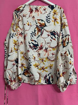 Blusa Amitie floral talla única