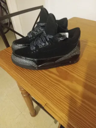 Deportivas Jordan Negras y Grises