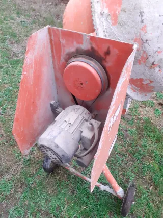 Hormigonera eléctrica 140L