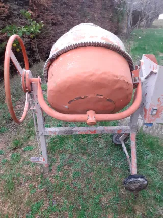 Hormigonera eléctrica 140L