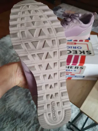 Zapatillas Skechers Talla 40 - Un Solo Uso