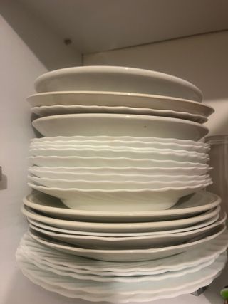 Juego de platos de porcelana blanca