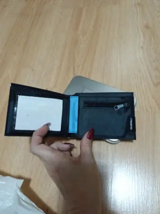 Cartera juvenil Billabong nueva