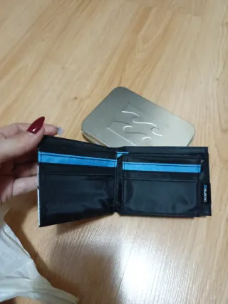 Cartera juvenil Billabong nueva