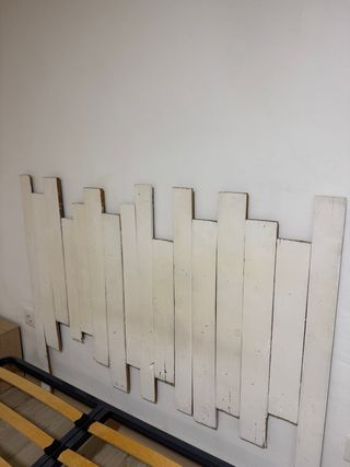 Cama de Matrimonio con mesitas de noche y cabezal